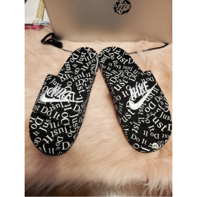 Designer Black/White Slipper